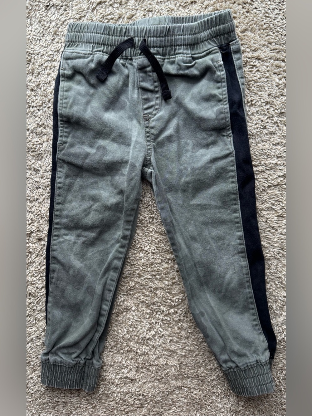 Okie Dokie 3T Toddler Boys Green Camo Jogger Pants Black Side Stripe